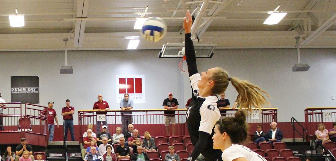 CSC 🏐stumbles in road loss at CCU