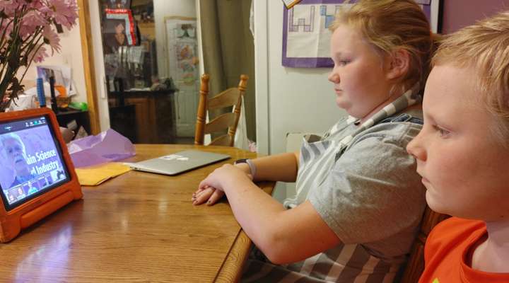 <b>Katelyn and Wyatt Griffin, members of the Smoky View 4-H Club, participated in the online project.</b> Photo courtesy Smoky View 4-H Club