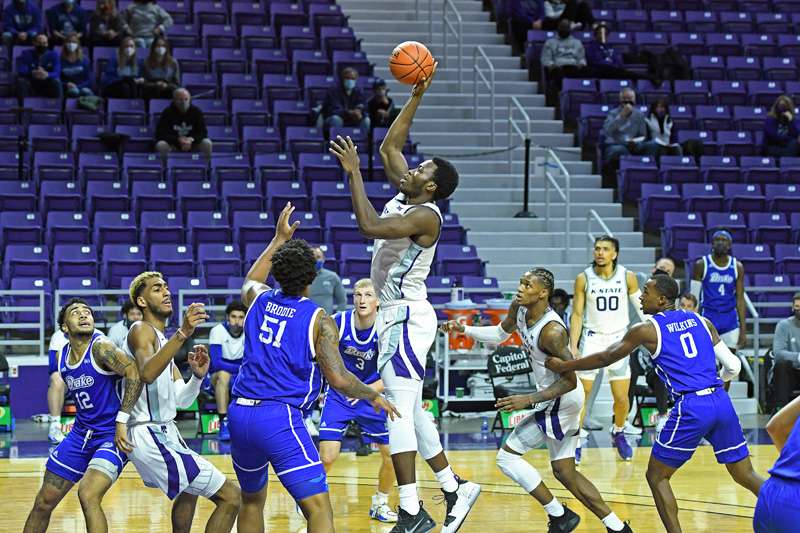 Photo by Scott Weaver courtesy <a href="http://k-statesports.com">k-statesports.com</a>
