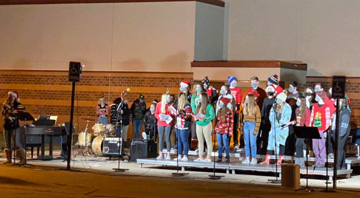 The North Platte High School JV Jazz Choir performs at an outdoor concert on Tuesday evening. (Photo: Scott Carlson/NP Post)
