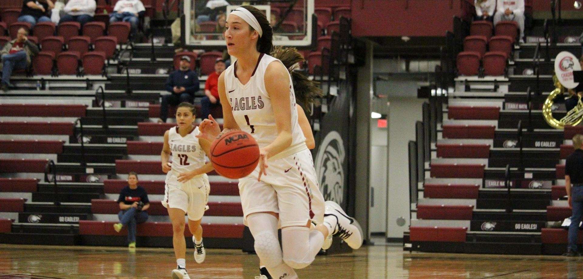 Junior guard Taryn Foxen went over the 1,000 career point mark Friday night.