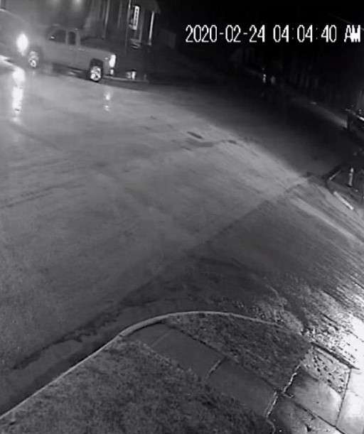 <b>A later shot of the vehicle of interest.</b>