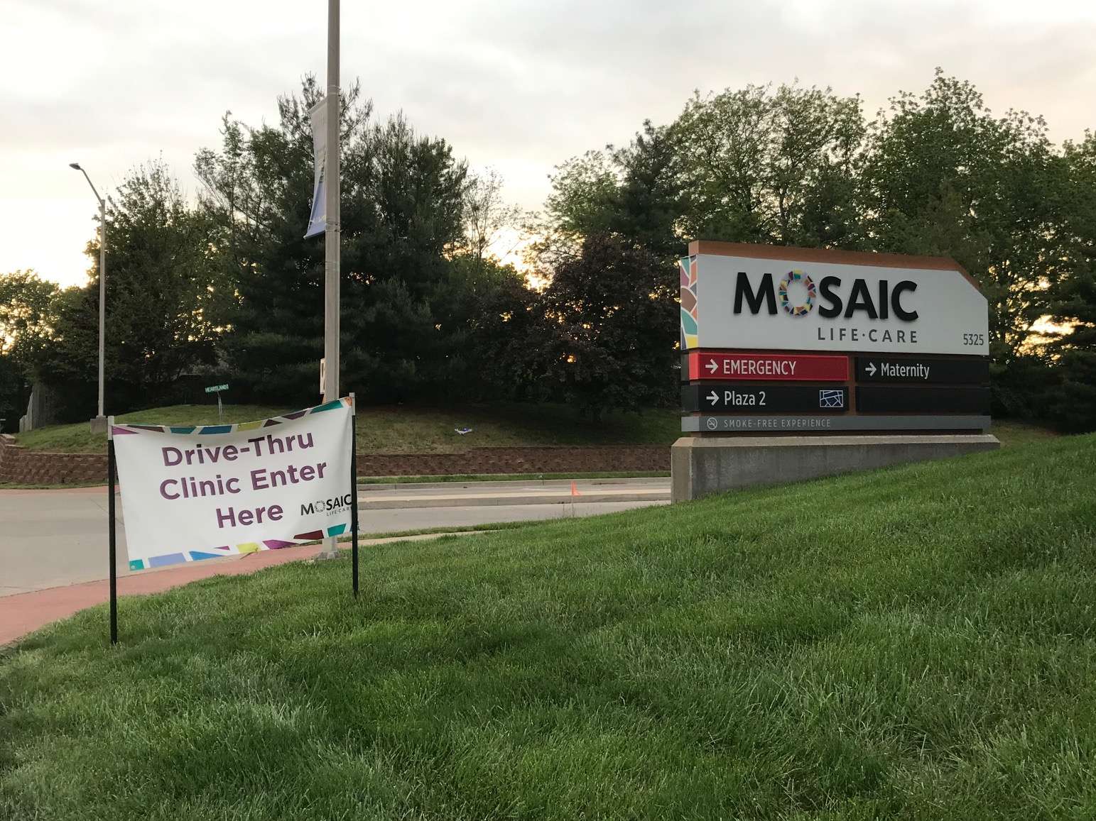 Mosaic Life Care in St. Joseph held a drive-thru COVID-19 testing clinic over the weekend. Photo by Sarah Thomack.