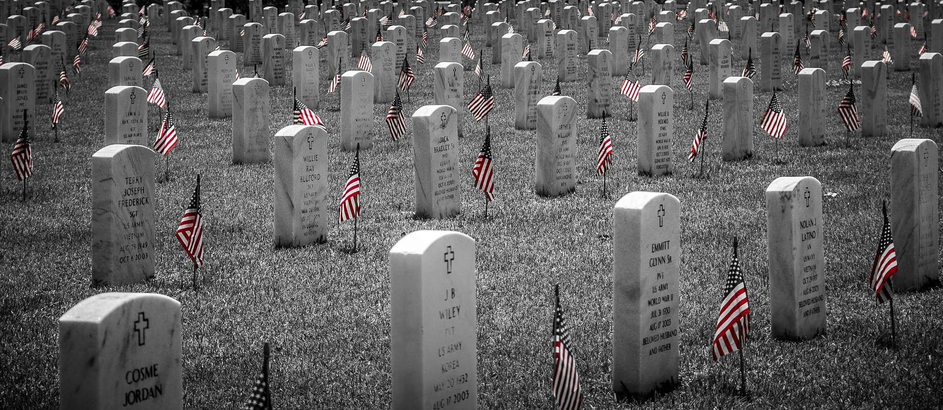 Memorial Day image by <a href="https://pixabay.com/users/VisualMemoriesbyJ-6459944/?utm_source=link-attribution&amp;amp;utm_medium=referral&amp;amp;utm_campaign=image&amp;amp;utm_content=2756194">Jackie Williamson</a> from <a href="https://pixabay.com">Pixabay</a>