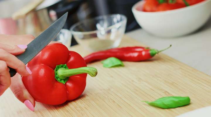 While September is Food Safety Education month, safe practices are important year-round.
Photo by <a href="https://pixabay.com/users/JESHOOTS-com-264599/?utm_source=link-attribution&utm_medium=referral&utm_campaign=image&utm_content=569070">Jan Vašek</a> courtesy <a href="https://pixabay.com/?utm_source=link-attribution&utm_medium=referral&utm_campaign=image&utm_content=569070">Pixabay</a>