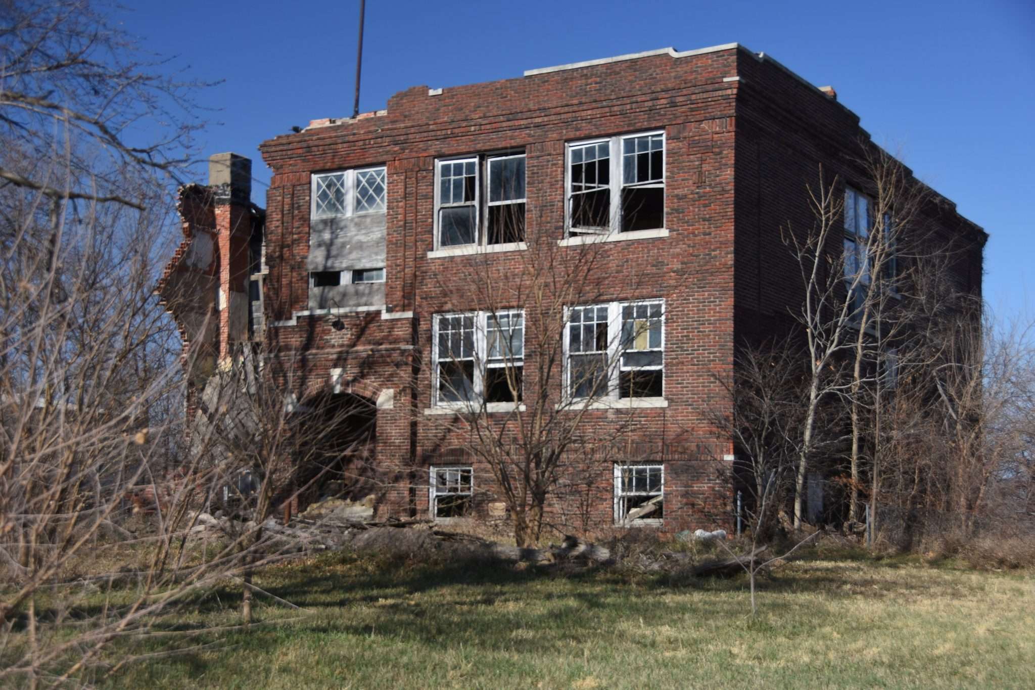 <b>This is an abandoned school house in Willis. </b>(Rebecca Otte)