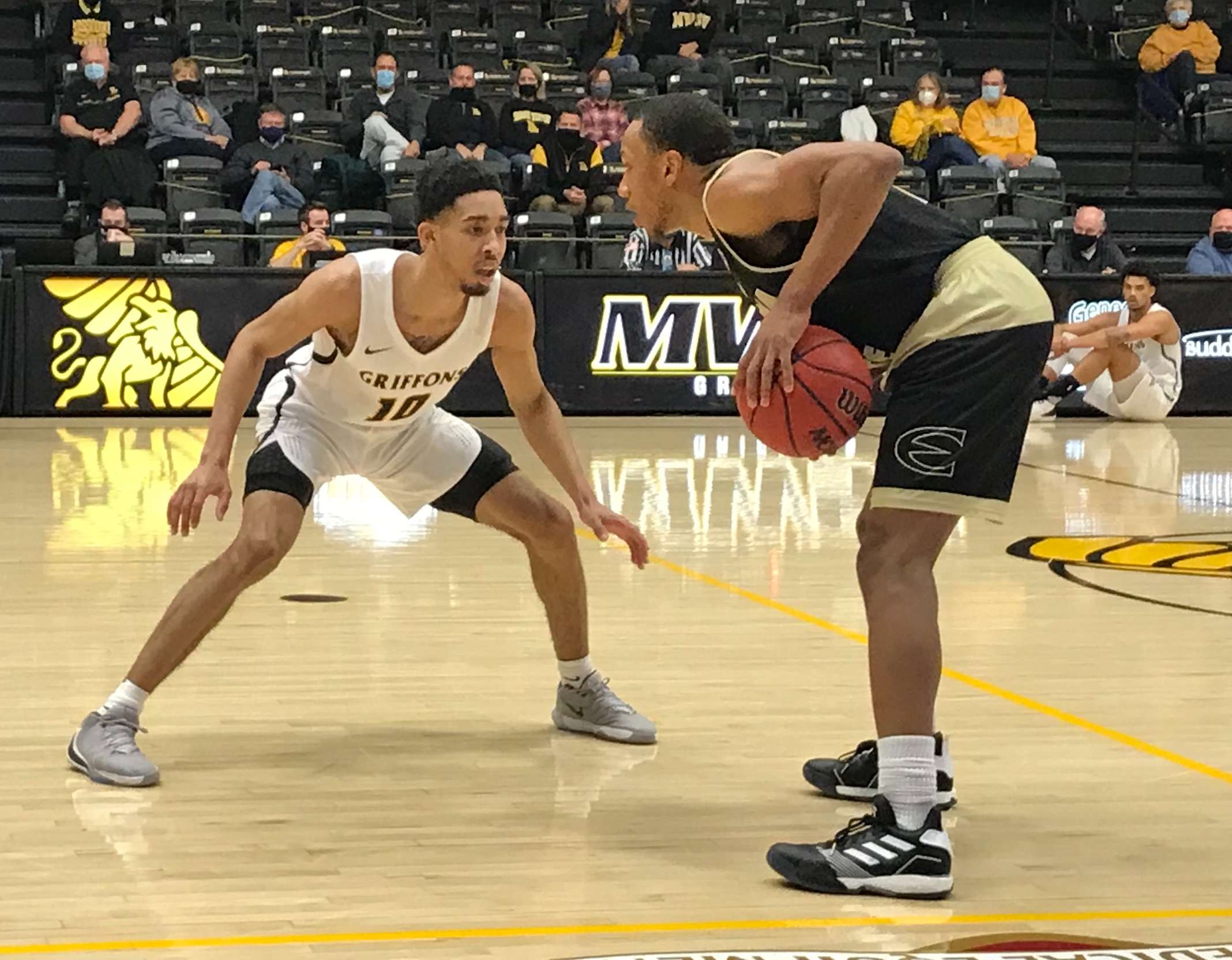Jr. Q Mays goes on defense in the second half in Missouri Western's 70-61 win over Emporia State Thursday night at the MWSU Fieldhouse. Photo by Tommy Rezac.