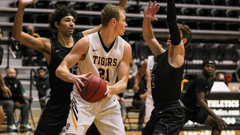 <b>FHSU's Jared Vitztum.</b> Photo by Tylee Biera courtesy <a href="http://fhsuathletics.com">fhsuathletics.com</a>