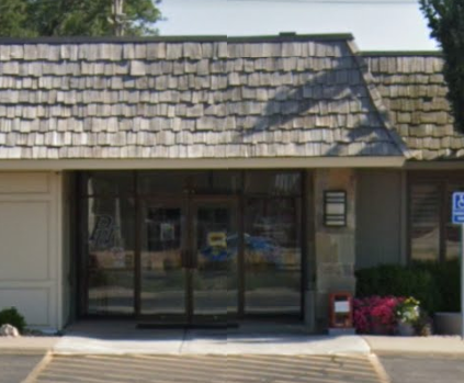 Peoples Bank and Trust in Hutchinson -Google image