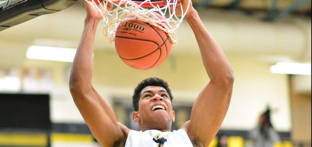 <b>David Acosta put up career-highs in points and rebounds on Saturday afternoon.</b> Photo courtesy <a href="http://cloudtbirds.com">cloudtbirds.com</a>