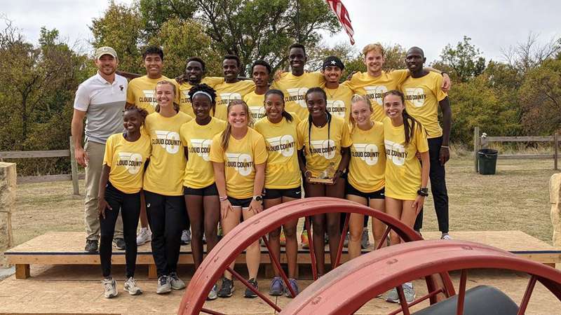 <b>The Cloud County cross country teams swept Saturday's FHSU Tiger Open team titles in Victoria.</b> Photo by Drew Mahin courtesy <a href="http://cloudtbirds.com">cloudtbirds.com</a>