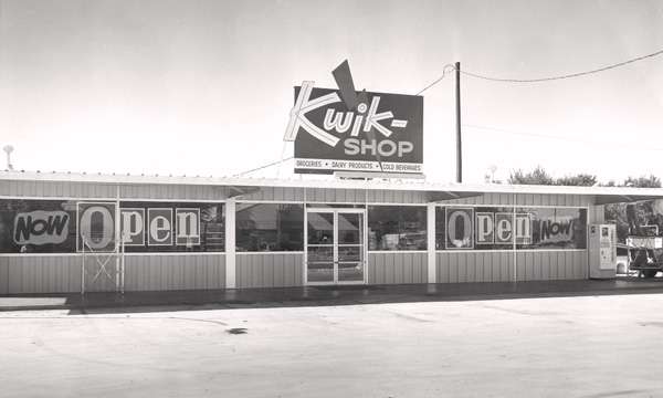 Kwik Shop - New Prototype Store - 507 E. 30th - 1960.&nbsp;Photo courtesy of Steve Harmon.