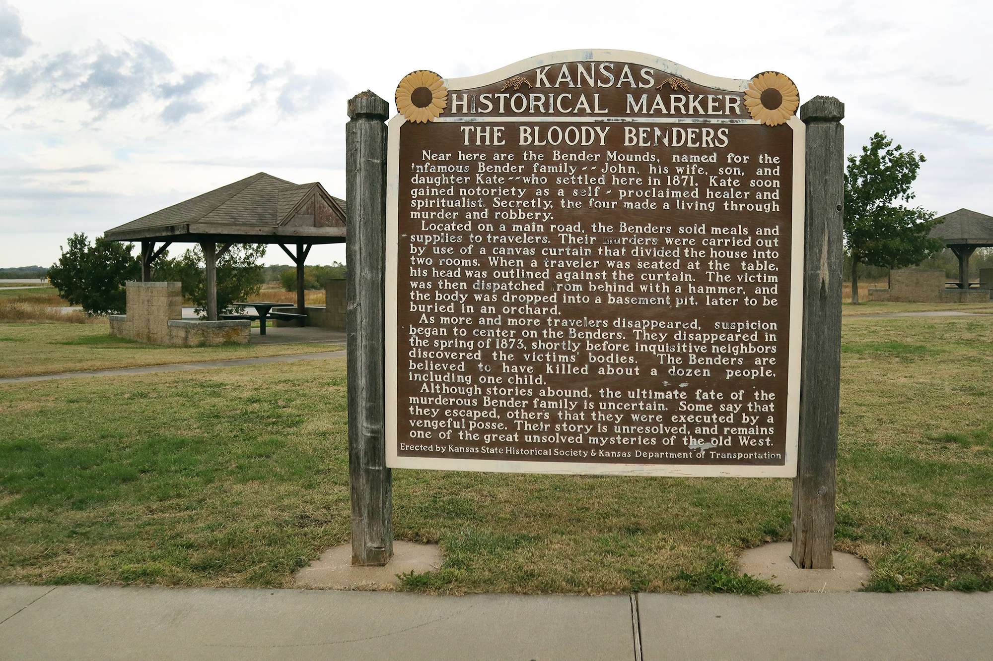 <b>The Bender historical marker sits at a rest area at the intersection of U.S. Highway 400 and U.S. Highway 169 near Cherryvale.</b> (Max McCoy/Kansas Reflector)