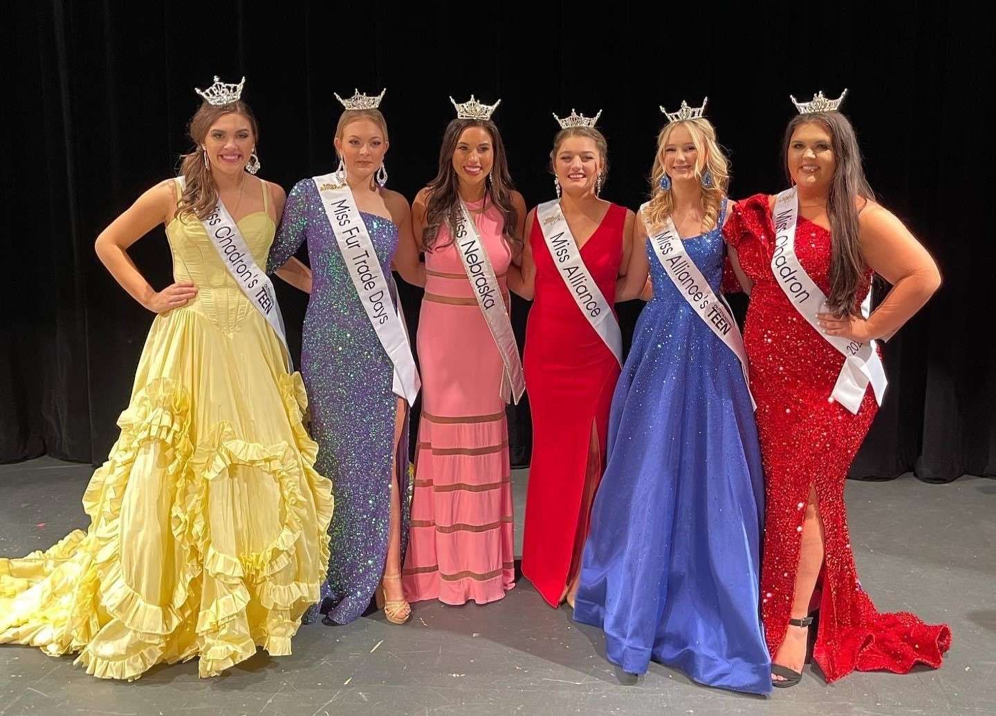 L-R: Olivia Terwey, Miss Chadron’s Outstanding Teen 2022; Katelyn Bowers, Miss Fur Trade Day’s 2022; Morgan Holen, Miss Nebraska 2021; Rose Seeman, Miss Alliance 2022; Alexandra Thompson, Miss Alliance’s Outstanding Teen 2022; Katie Hoatson, Miss Chadron 2022. 