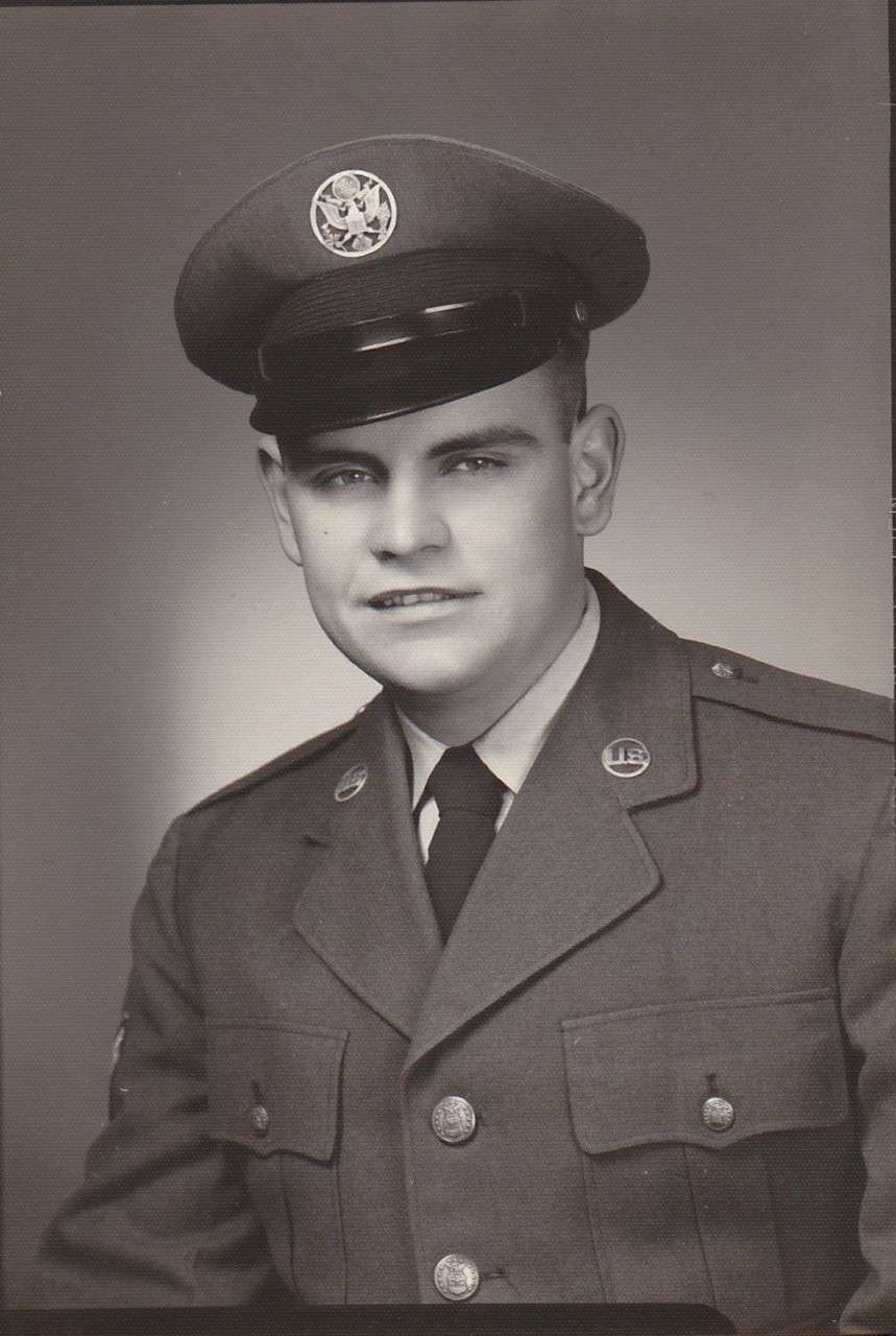 thumbnail_Earls, Roy D OBIT PHOTO MFHC.jpg