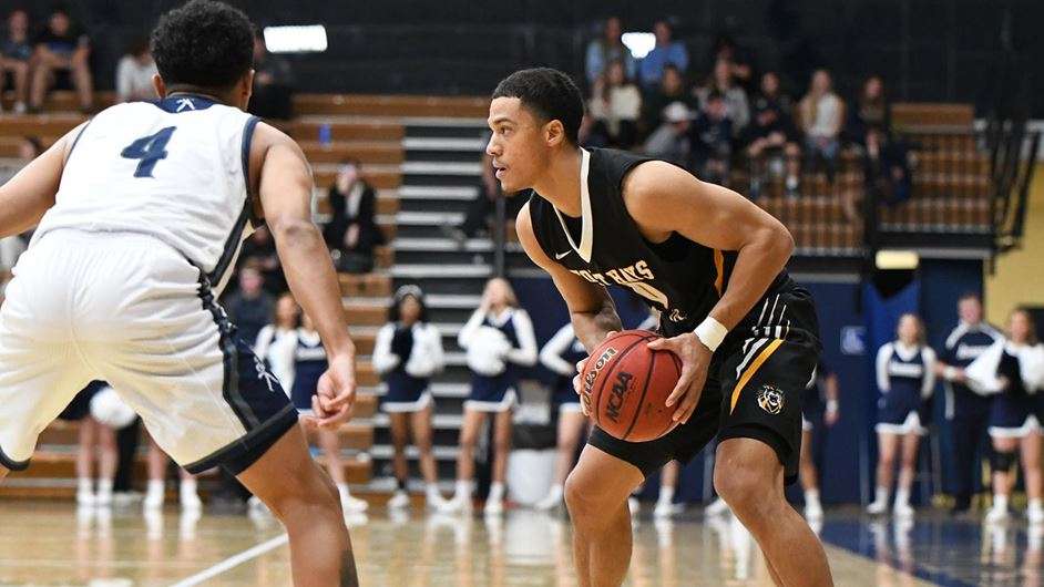 FHSU's Elijah Nnanabu (Courtesy FHSU Athletics, Ryan Prickett)