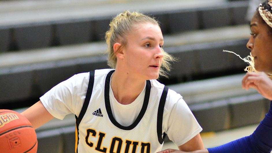 <b>Paula Puzule scored another career-high on Saturday, going for 22 points in a win over Pratt.</b> Photo by Jessica LeDuc courtesy <a href="http://cloudtbirds.com">cloudtbirds.com</a>