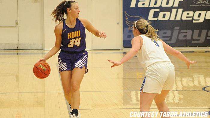 Photo via <a href="http://kwucoyotes.com">kwucoyotes.com</a>