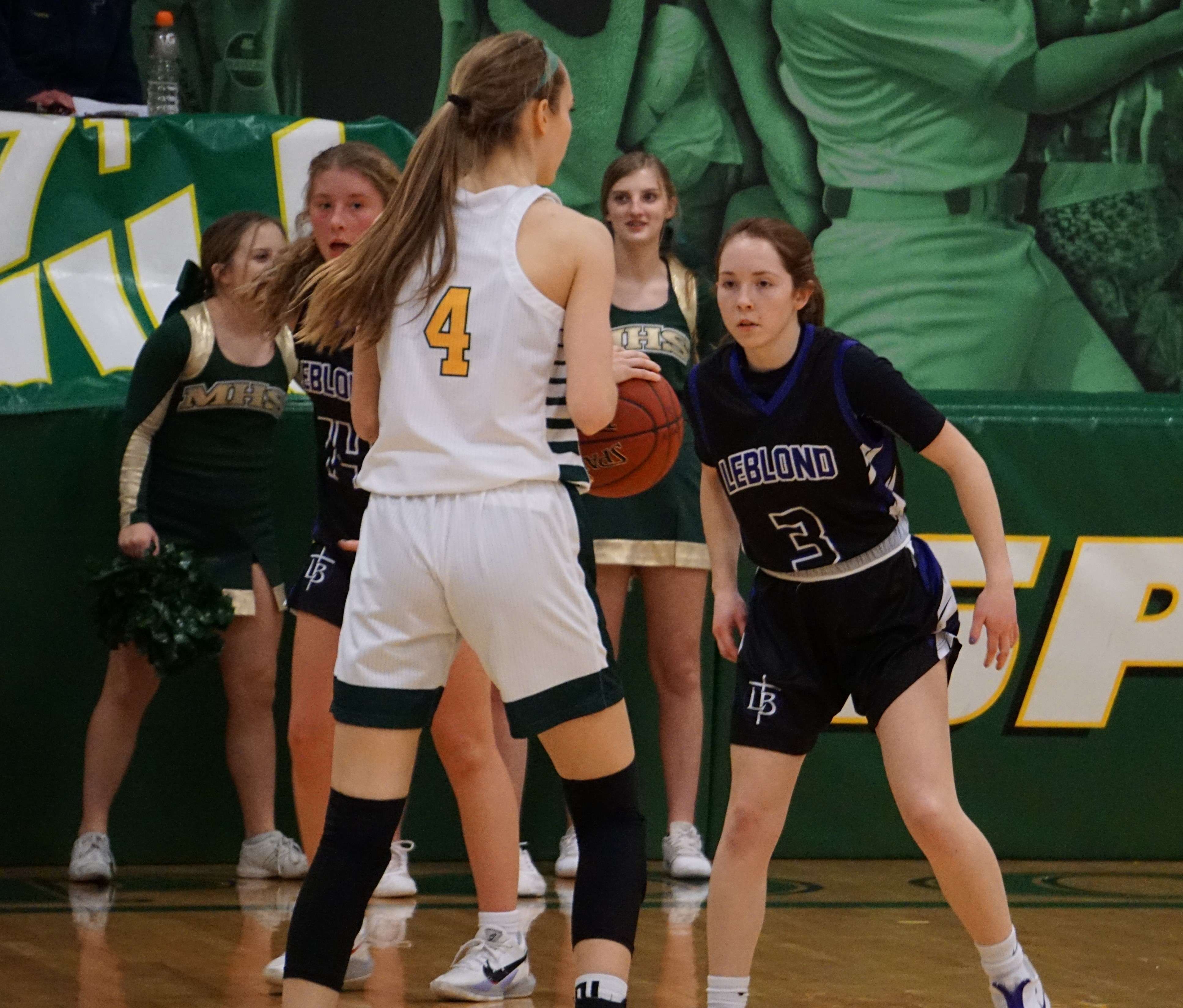 Serena Sundell (Maryville), Katie Beam (Bishop LeBlond). Photo by Tommy Rezac.