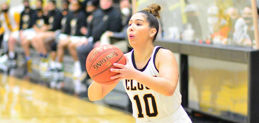<b>Derin Akdeniz sparked a late fourth-quarter comeback for Cloud County to win 64-63 in overtime. </b>Photo courtesy <a href="http://cloudtbirds.com">cloudtbirds.com</a>