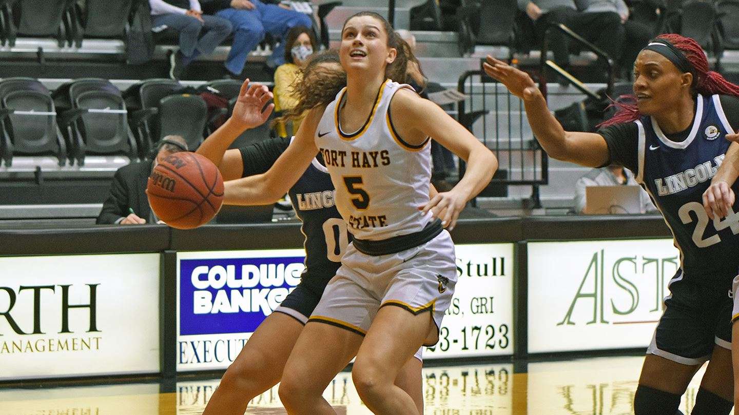 Carly Thompson (Courtesy FHSU Athletics, Nicole Heitmann)