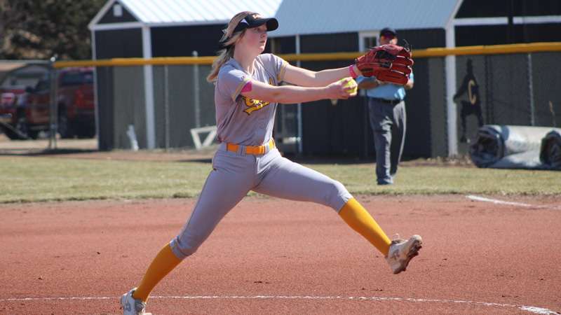 <b>Delaney Miller picked up a win and a save in the circle on Saturday.</b> Photo courtesy CCCC Sports Information
