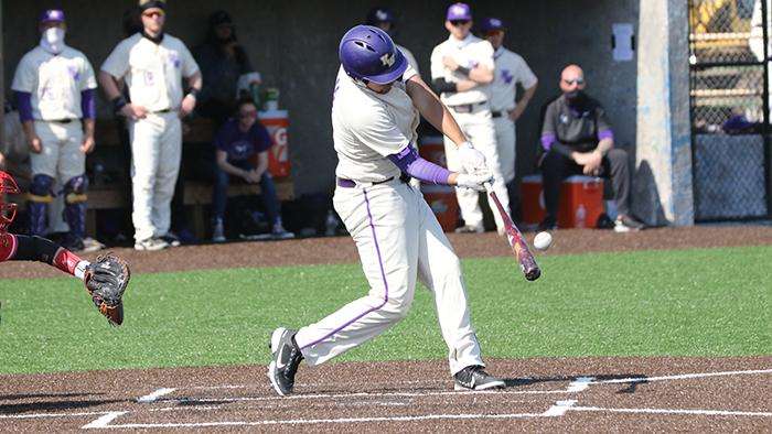 Photo courtesy <a href="http://kwucoyotes.com">kwucoyotes.com</a>