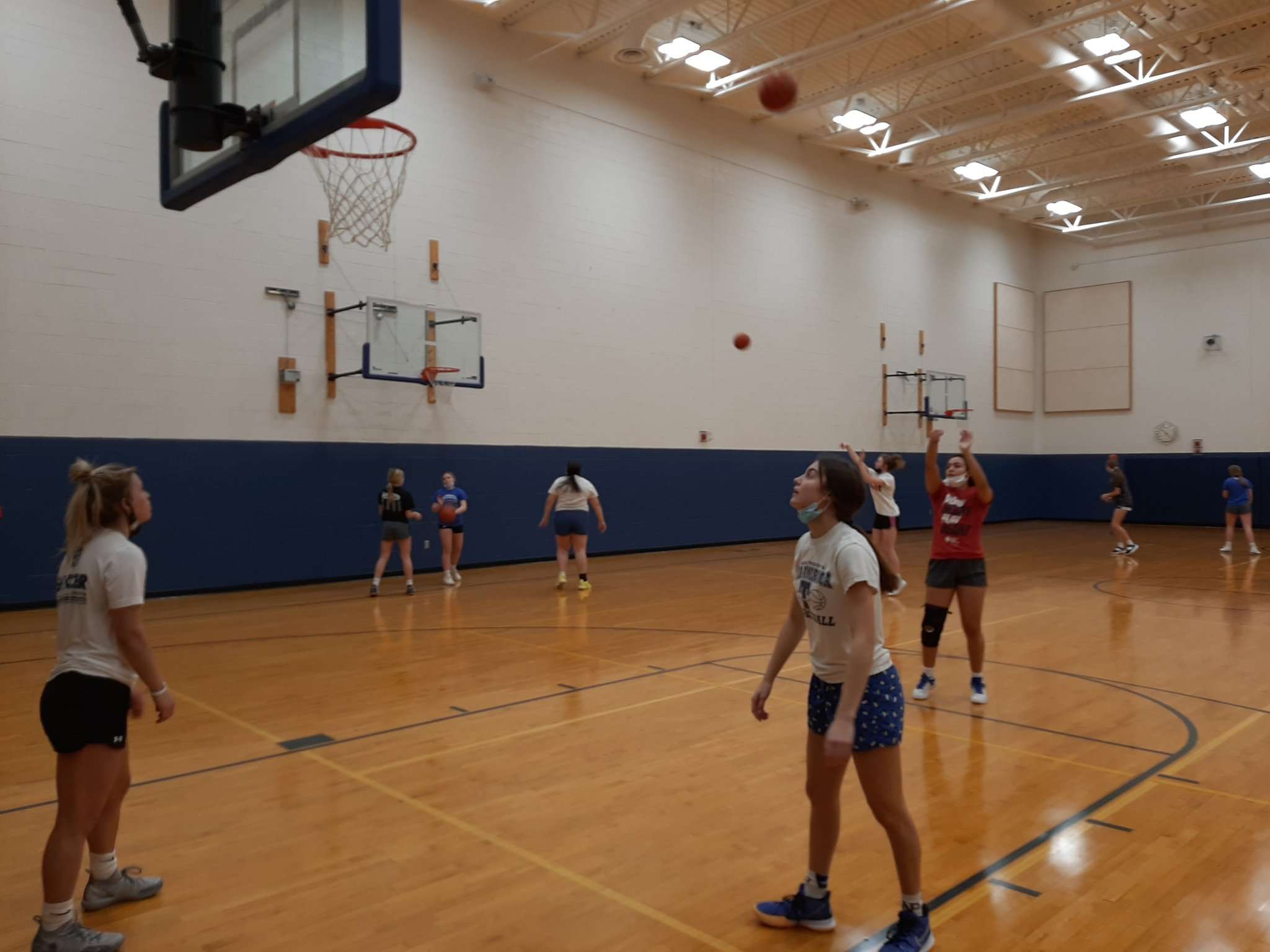 Shoot around - Photo by Bernie Madison.jpg