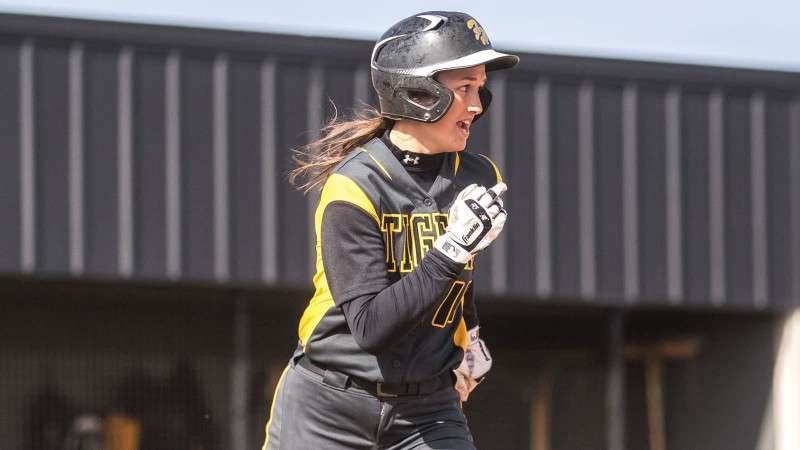 <b>FHSU's Sara Breckbill. </b>Photo by Allie Schweizer courtesy <a href="http://fhsuathletics.com">fhsuathletics.com</a>