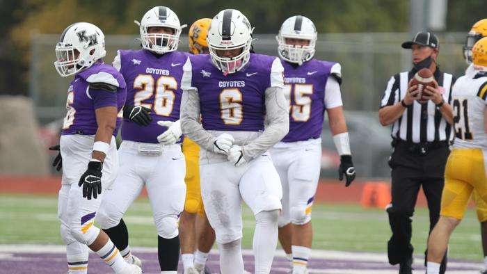 Photo courtesy <a href="http://kwucoyotes.com">kwucoyotes.com</a>