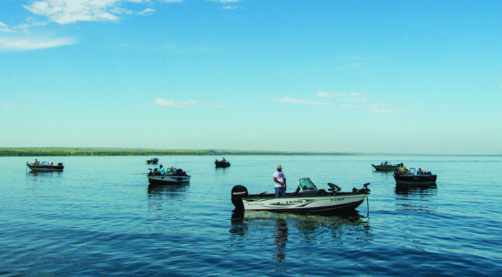 Anglers fish for walleyes on a spring day at Lake McConaughy State Recreation Area in Keith County. (Nebraskaland Magazine/NGPC)