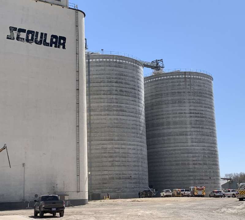 <b>Emergency crews responded to the Scoular Grain elevator Thursday afternoon.</b> Salina Post photo