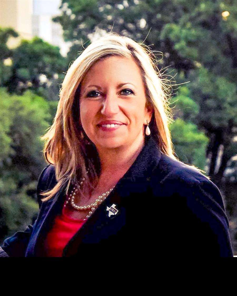 Melissa King-Knowles is a high school principal who has served secondary public education for 18 years.