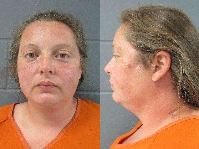 Christina Wiggins, Possession of paraphernalia with intent to manufacture / plant / cultivate controlled substance, Distribute marijuana ( 2 counts ), Taxation; no drug tax stamp, Arrested 4/7