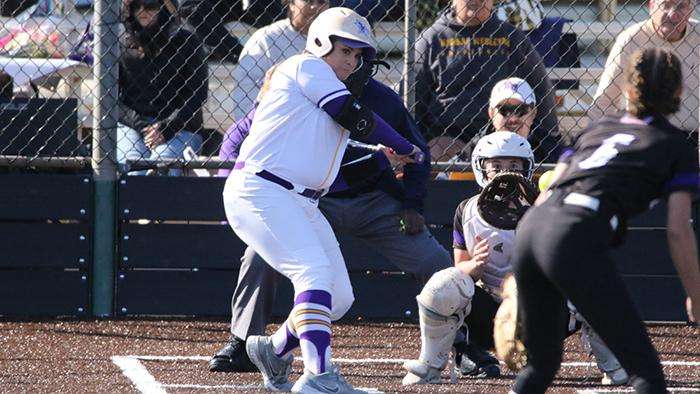 Photo courtesy <a href="http://kwucoyotes.com">kwucoyotes.com</a>