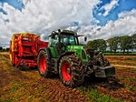 UNMC, Nebraska Extension announce June statewide tractor safety course for teens 