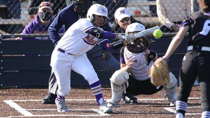 Photo courtesy <a href="http://kwucoyotes.com">kwucoyotes.com</a>