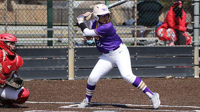 Photo courtesy <a href="http://kwucoyotes.com">kwucoyotes.com</a>