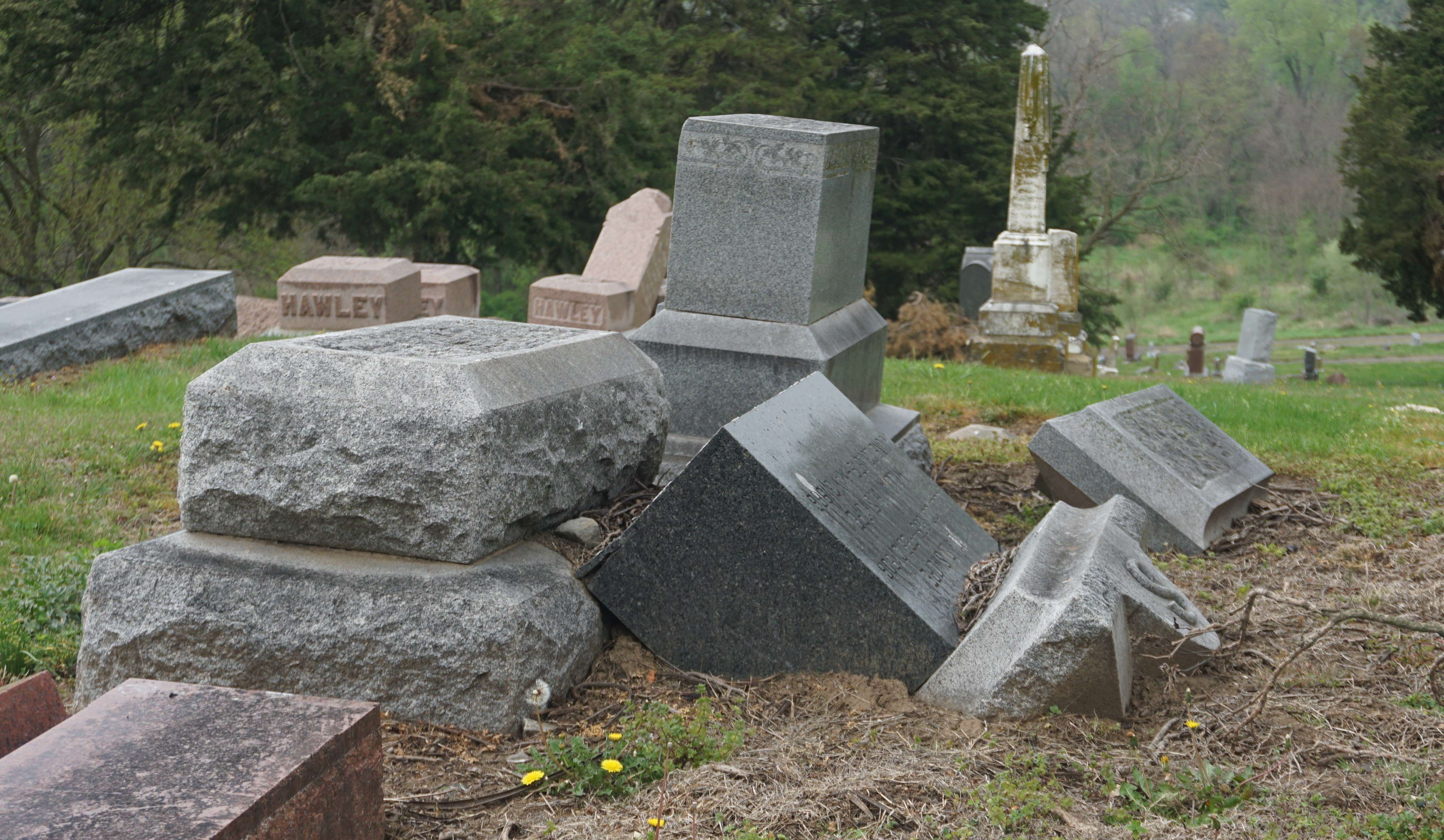 King Hill Cemetery / Photo by Whitnee Ice