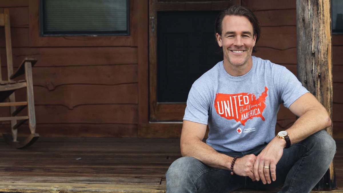 James Van Der Beek's T-shirt promo / Photo provided by The American Red Cross