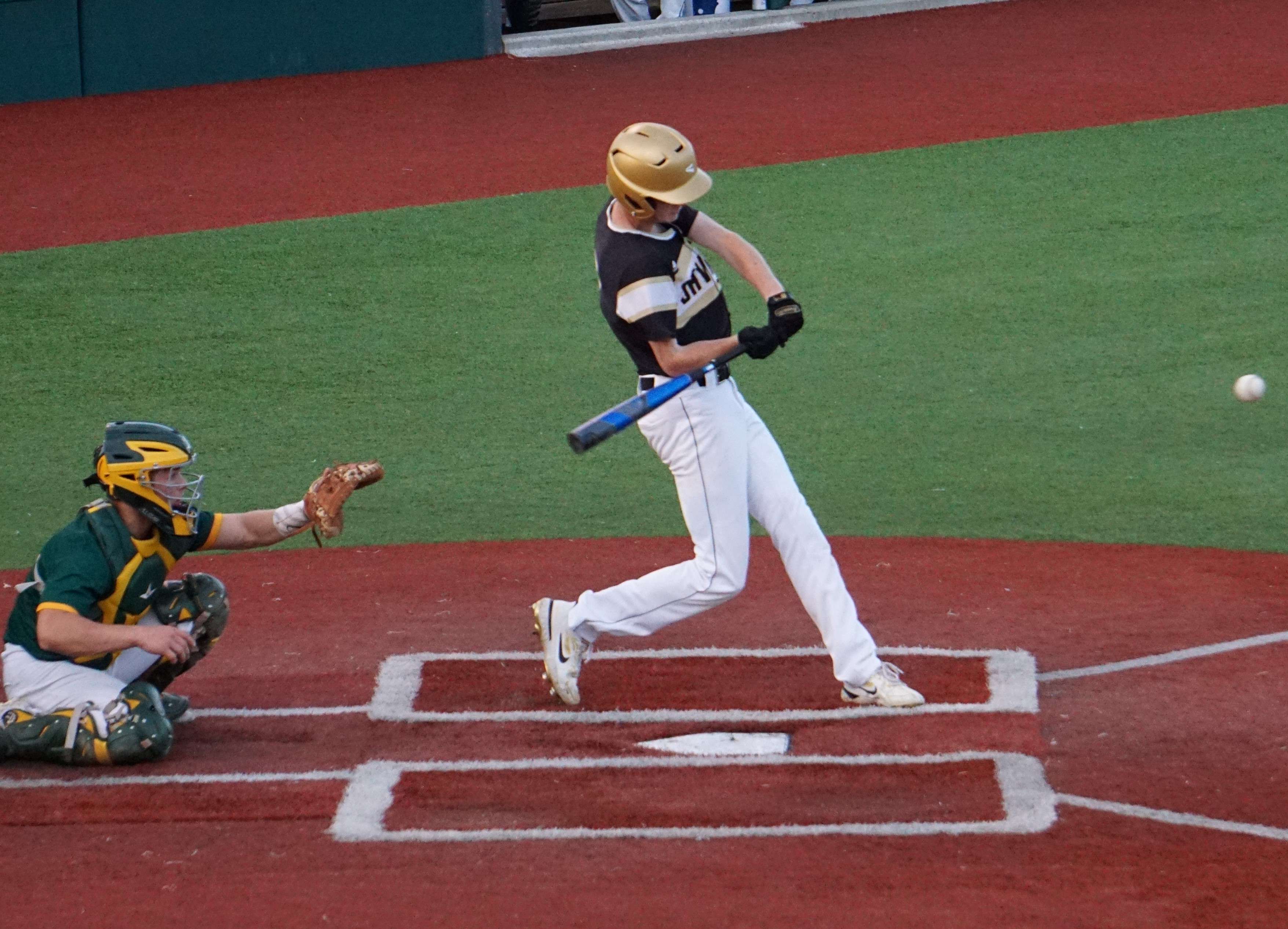 Savannah's Aiden Leonard takes aim at a pitch during the Savages' 6-2 win over Maryville Tuesday. Photo by Tommy Rezac.