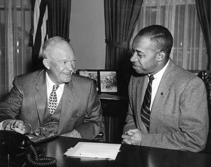 <b>President Dwight Eisenhower and E. Frederic Morrow.&nbsp;</b><br><a href="https://commons.wikimedia.org/wiki/File:President_Dwight_Eisenhower_and_E._Frederic_Morrow.jpg">White House Albums, National Park Service (Abbie Rowe): Photographs</a>, Public domain, via Wikimedia Commons&nbsp;&nbsp;