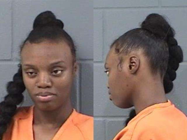 Jazlyn Washington, DUI-liquor / drugs, Improper stand / park on roadway, Arressted 5/29