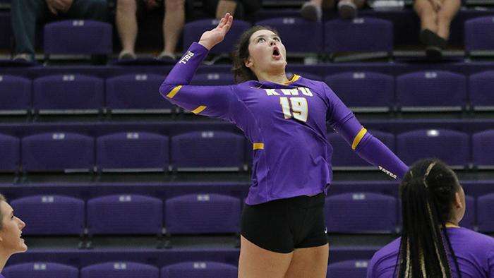 Photo courtesy <a href="http://kwucoyotes.com">kwucoyotes.com</a>