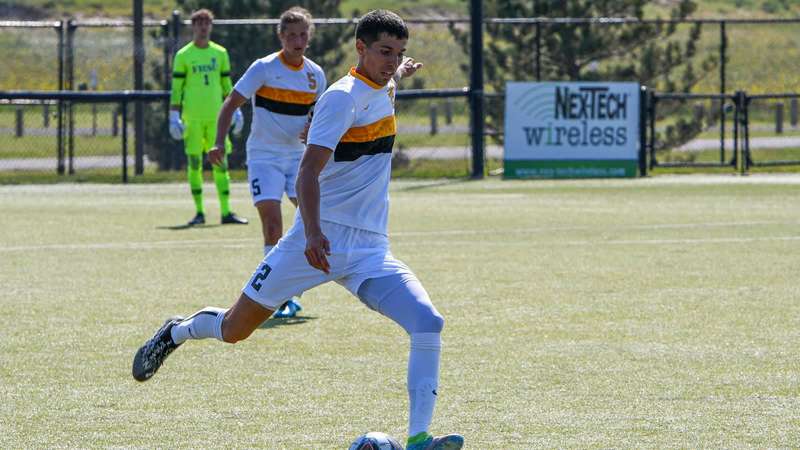 <b>Tiger's Antonio De La Torre. </b>Photo by Ryan Prickett courtesy <a href="http://fhsuathletics.com">fhsuathletics.com</a>