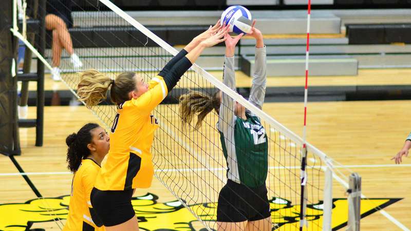 <b>T-Birds' Laykin Tenbrink.</b> Photo by Jessica LeDuc courtesy&nbsp;<a href="http://cloudtbirds.com">cloudtbirds.com</a>