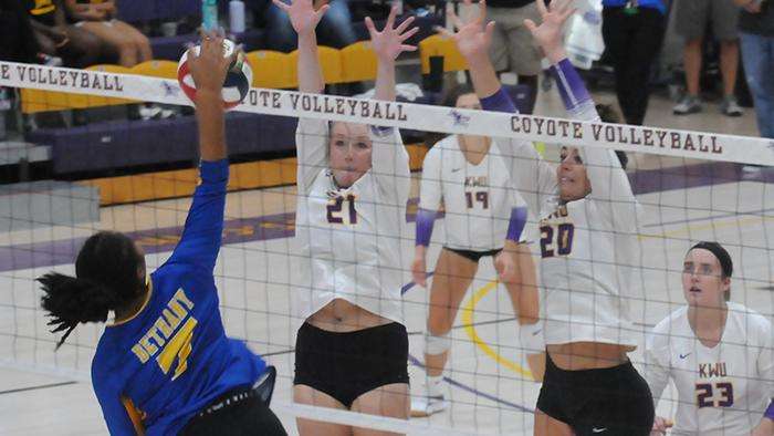 Photo courtesy <a href="http://kwucoyotes.com">kwucoyotes.com</a>