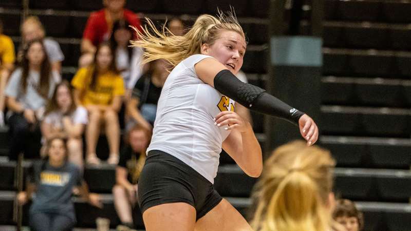 <b>Tigers' Riley Tinder.</b> Photo by Ryan Prickett courtesy <a href="http://fhsuathletics.com">fhsuathletics.com</a>