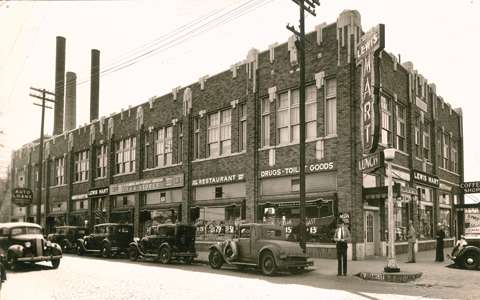 Lewis Mart - S.W. Cor. 1st &amp; Adams (Sears Plaza) - c. 1940. Photo courtesy of Steve Harmon.