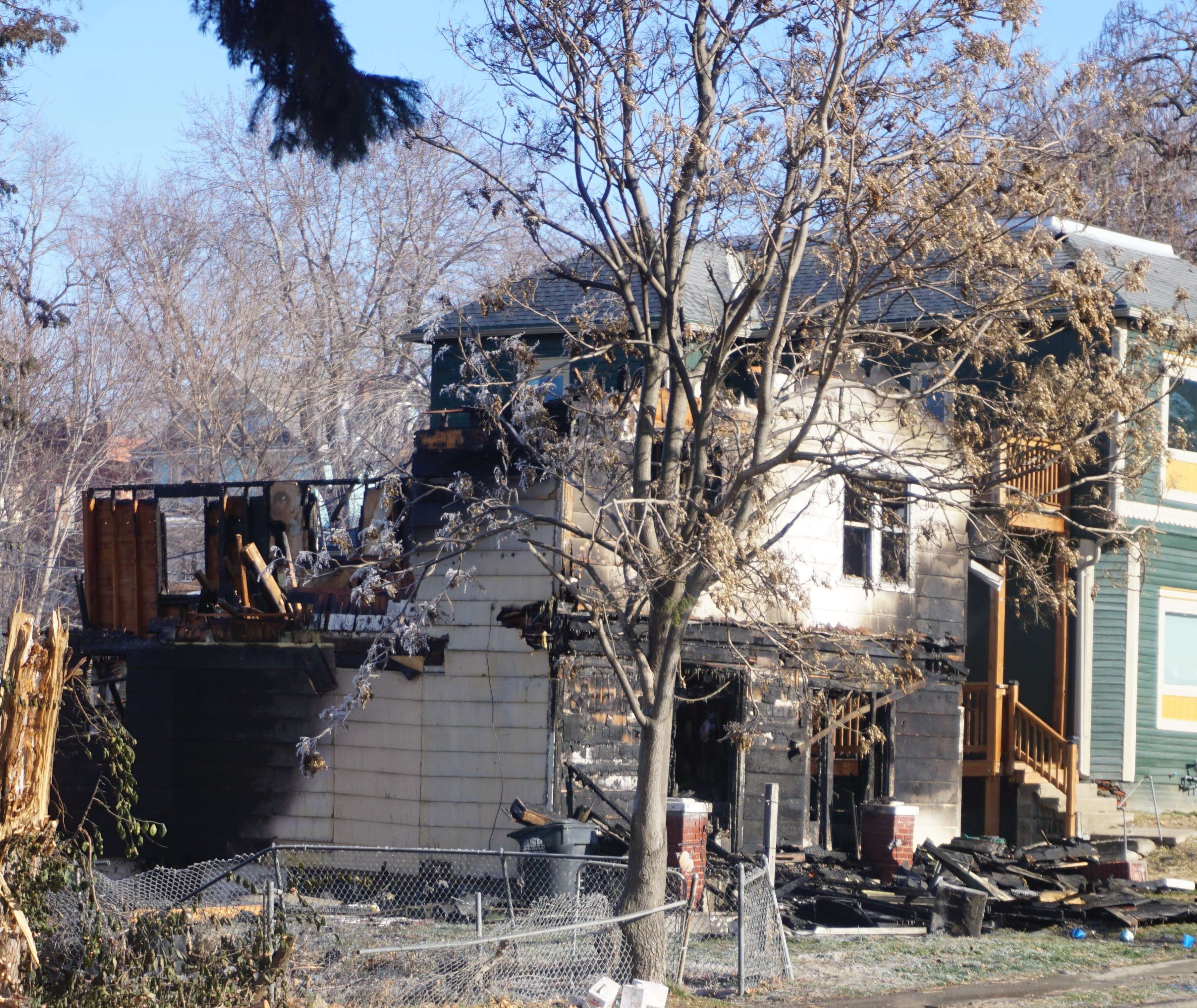 Fire heavily damaged houses on Faraon Street late Tuesday night/Photo by Tommy Rezac